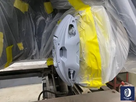 BMW 휠.. 왜 이렇게 만들까... 휠에 장착된 플라스틱 커버는 무슨 의미가 있나? 경량화? 디자인? 신형 740D 신0차 출고 작업 휠 커버 + 휠 블랙 도색 + 캘리퍼  도색 / 용인 처인구