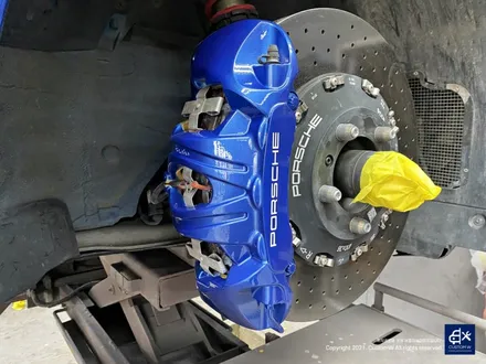 포르쉐 911(991 MK1) 카레라 GT3 센터락 휠 잘못된 도색 박리 후 블랙유광 휠도색 + 블루 캘리퍼 도색 / 용인 처인구
