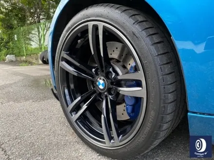 이건 아닌데.. 슬픈 사연이 있는 BMW M2 잘못된 휠 수리 이력이 있는 437M 휠 기존 페인트 제거 약품 박리 후 알루미늄 상태에서 올바른 공정으로 재작업 / 용인 처인구