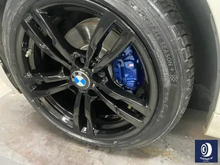 BMW F30 320d 441M 휠 상처 수리 후, 블랙 유광 휠도색 + 부식 녹 제거 후, 블루 캘리퍼 도색 / 용인 처인구