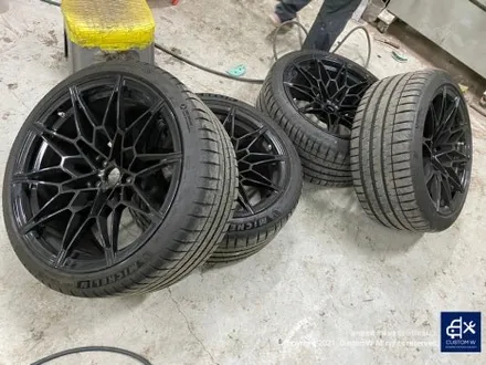 멋지게 꾸민 BMW G82 M4 컴페티션 826M 휠 도색 (M5 CS 789M 휠에 적용되는 골드 브론즈 컬러) 그리고 레드 캘리퍼 도색까지_! / 용인 처인구