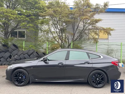 BMW 6GT 620D 19인치 647M 휠 상처 수리 후, 블랙 유광 휠도색 + 부식 제거 후, 블루 캘리퍼 도색 / 용인 처인구