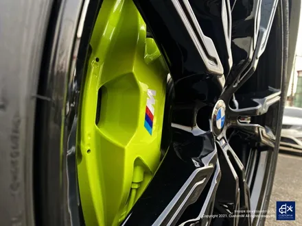 BMW X6 M50d 747M 22인치 블랙유광 휠도색 + 애시드 그린 캘리퍼 도색 / 용인 처인구