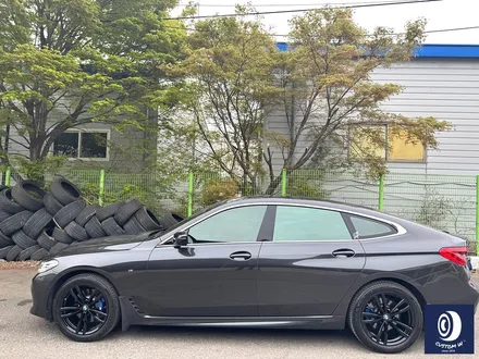 BMW 6GT 620D 19인치 647M 휠 상처 수리 후, 블랙 유광 휠도색 + 부식 제거 후, 블루 캘리퍼 도색 / 용인 처인구