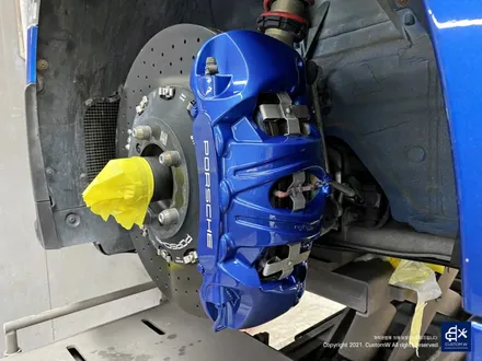 포르쉐 911(991 MK1) 카레라 GT3 센터락 휠 잘못된 도색 박리 후 블랙유광 휠도색 + 블루 캘리퍼 도색 / 용인 처인구
