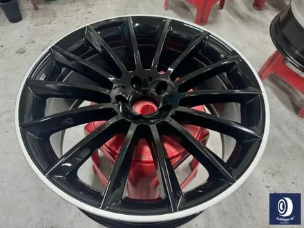 CLS450 타 업체 잘못된 수리 도색 이력이 있는 20인치 마차 휠 약품 박리 후, 알루미늄 상태에서 생산 공정 동일하게 재작업 블랙 실버 투톤 유광 휠도색 + 블랙 캘리퍼 도색 / 용인 처인구