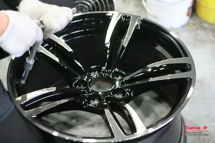 잘못된 휠수리로 엉망인 휠 다이아몬드컷팅 휠수리로 휠복원- 최강한파에도 찾아온 BMW M4 / 용인 처인구