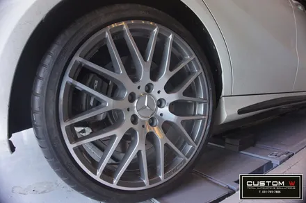 휠수리를 위해 방문한 벤츠 A45AMG 상처난 휠 다이아몬드컷팅 휠수리. / 용인 처인구