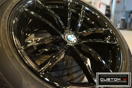 휠수리 후 블랙유광 휠도색으로 BMW G30 530I를 더욱 스포티하게 만들다. / 용인 처인구