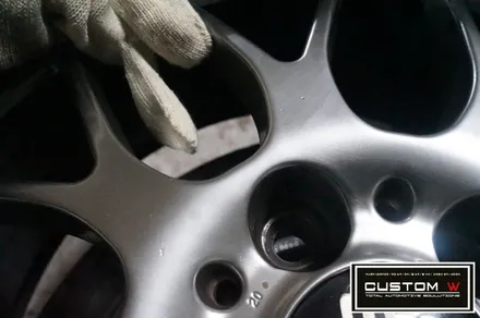 BMW E92 M3 잘못된 휠수리도색이력 박리후, 블랙유광 휠도색 그리고 레드 캘리퍼도색 작업까지.! 커스텀W / 용인 처인구