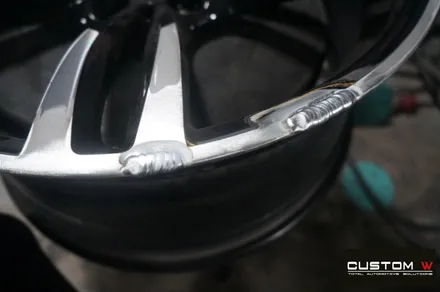 BMW M2 심하게 손상된 437M 휠 상처 수리 후,무광 브론즈 휠도색. / 용인 처인구