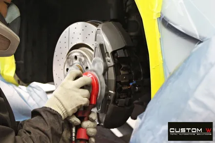 벤츠 A45 AMG 무광 블랙실버 투톤 휠 + 골드 캘리퍼 도색 / 용인 처인구