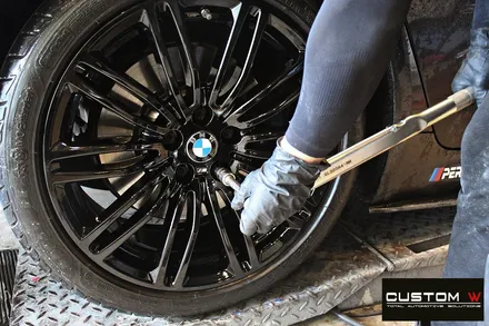 BMW M 530i 664M 휠 상처 수리 후 블랙유광 휠도색 / 용인 처인구