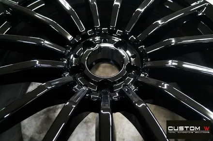 벤츠 GT43 AMG 신차 출고 전 블랙유광 휠도색 + 카본 세라믹 골드 캘리퍼 도색 / 용인 처인구