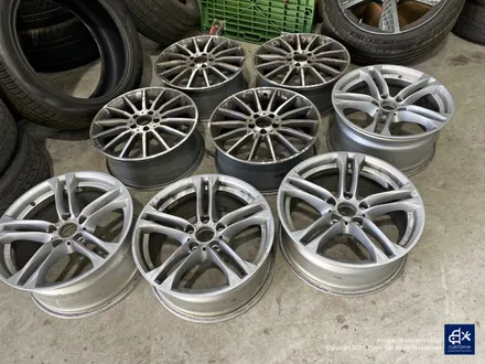 BMW F10 530d 박리 후 블랙유광 휠도색 + 분진 제거 후 블루 캘리퍼 도색 / 용인 처인구