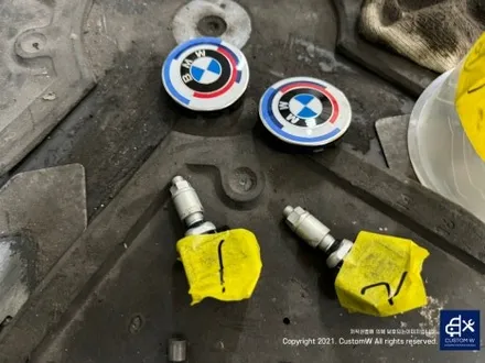 BMW G82 M4 826M 휠 상처 수리 후, 블랙 유광 휠 복원 도색 그리고 레드 캘리퍼 도색 작업까지_! / 용인 처인구