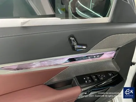 따끈따끈한 신차~(미등록 차량 / 번호판 미장착) BMW G70 740D 블랙 유광 휠 4개+휠 커버 20개 총 24개 도색 +  블루 캘리퍼 도색 / 용인 처인구