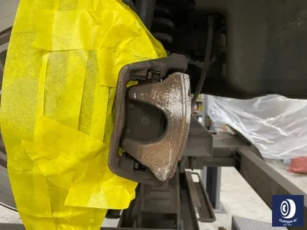 벤츠 W213 E300 엄청난 부식_! 제거 후, 레드 캘리퍼 도색 / 난관을 해결하고 성취감과 뿌듯함을 주셔서 감사합니다 /이제는 부식 걱정 없어요~: -) / 용인 처인구