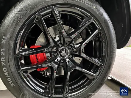 벤츠 GLE53 AMG 블랙유광 휠도색 + 레드 캘리퍼 도색 / 용인 처인구