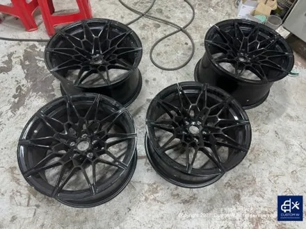 멋지게 꾸민 BMW G82 M4 컴페티션 826M 휠 도색 (M5 CS 789M 휠에 적용되는 골드 브론즈 컬러) 그리고 레드 캘리퍼 도색까지_! / 용인 처인구