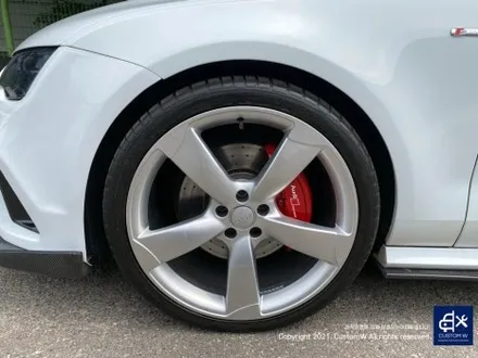 타 업체 수리 도색 이력이 있는 아우디 A7 55TDI 스포츠 테크 21인치 할로우 휠 상처 수리 후,  하이퍼 실버 휠도색 + 레드 캘리퍼 도색 / 용인 처인구