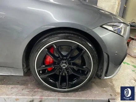 벤츠 CLS53 AMG 휠 상처 수리 후, 블랙 + 실버 투톤 휠도색 그리고  레드 캘리퍼 도색 작업까지_! (FEAT. 비 오는 날에도 작업 이상무_!!) / 용인 처인구