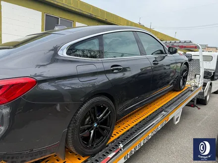 BMW 6GT 620D 19인치 647M 휠 상처 수리 후, 블랙 유광 휠도색 + 부식 제거 후, 블루 캘리퍼 도색 / 용인 처인구