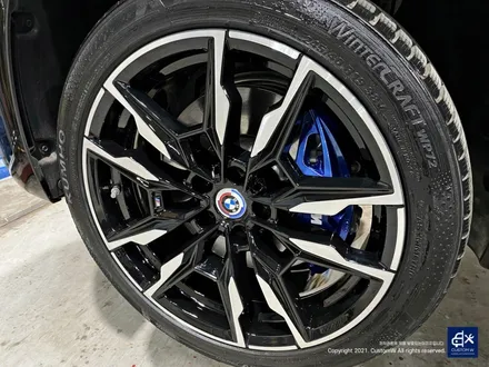 BMW i4 M50 기존 도색 제거 약품 박리 후, 블랙 폴리시 휠 + 블루 캘리퍼 도색 / 용인 처인구