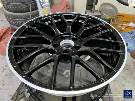 벤츠 C63 AMG 블랙 실버 투톤 유광 휠도색 + 레드 캘리퍼 도색 / 용인 처인구