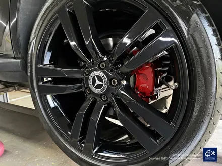 벤츠 GLK220 휠수리 후 블랙유광 휠도색 + 부식 제거 후 레드 캘리퍼 도색 / 용인 처인구