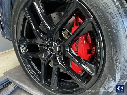 벤츠 GLE53 AMG 휠수리 후 블랙유광 휠도색 & 레드 캘리퍼 도색 / 용인 처인구