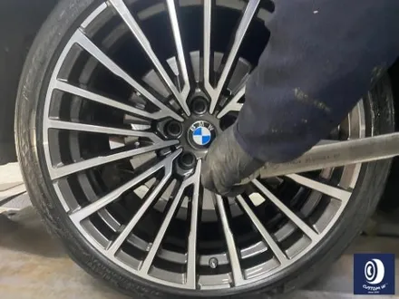 BMW G11 730d 20인치 휠 상처 수리 후, 다이아몬드 커팅 복원 + 브레이크 캘리퍼 부식 / 녹  제거 후, 건메탈 그레이 컬러 도색 / 용인 처인구