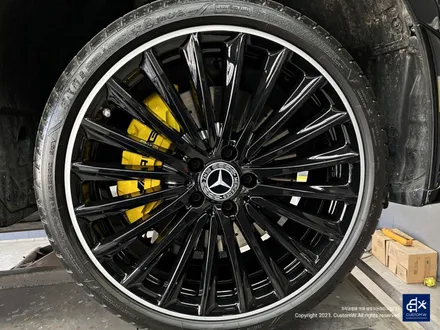 벤츠 CLS450 신형 20인치 마차휠 블랙 실버 투톤 유광 휠도색 + 옐로우 캘리퍼 도색 / 용인 처인구
