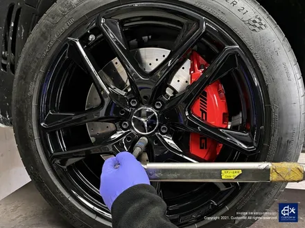 벤츠 GLE53 AMG 휠수리 후 블랙유광 휠도색 + 레드 캘리퍼 도색 / 용인 처인구