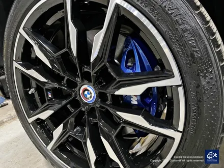 BMW i4 M50 기존 도색 제거 약품 박리 후, 블랙 폴리시 휠 + 블루 캘리퍼 도색 / 용인 처인구