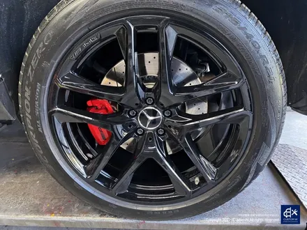벤츠 GLE53 AMG 휠수리 후 블랙유광 휠도색 & 레드 캘리퍼 도색 / 용인 처인구