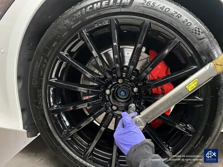 벤츠 GT43 AMG 휠수리 후 블랙유광 휠도색 + 레드 캘리퍼 도색 / 용인 처인구