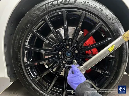 벤츠 GT43 AMG 휠수리 후 블랙유광 휠도색 + 레드 캘리퍼 도색 / 용인 처인구