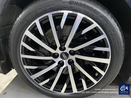 아우디 인증 중고차 상품화 작업  A8L(롱바디)  55TFSI CNC 다이아몬드 커팅 가공을 이용한 블랙 폴리시 휠 커스텀 도색 작업 그리고 블랙 캘리퍼 도색 작업까지_! / 용인 처인구