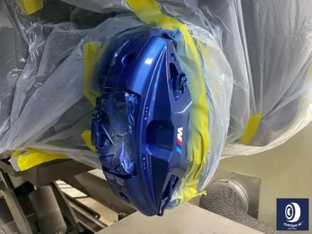 BMW 휠.. 왜 이렇게 만들까... 휠에 장착된 플라스틱 커버는 무슨 의미가 있나? 경량화? 디자인? 신형 740D 신0차 출고 작업 휠 커버 + 휠 블랙 도색 + 캘리퍼  도색 / 용인 처인구