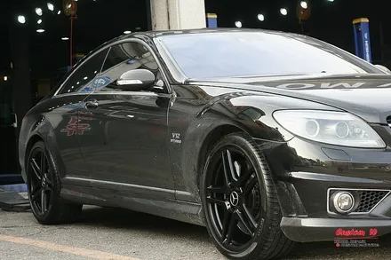 휠도색 컬러는 맷블랙, 차량은 슈퍼파워 벤츠 CL65 AMG(V12 BITURBO 후덜덜) / 용인 처인구