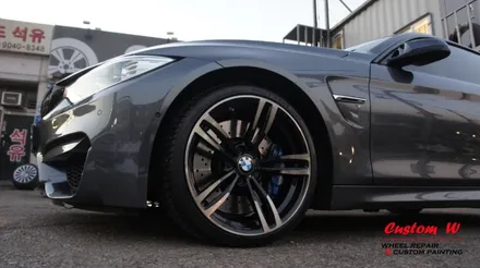 일반적인 다이아몬드컷팅 휠의 마감과는 조금 다른 BMW M4의 19인치 다이아몬드컷팅 휠수리. / 용인 처인구