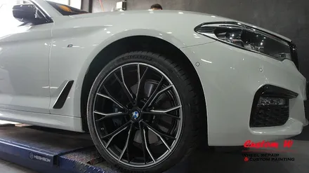 BMW G30 신형 5시리즈 530I 차량의 20인치 669M 휠 다이아몬드컷팅 휠수리. / 용인 처인구