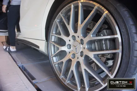 휠수리를 위해 방문한 벤츠 A45AMG 상처난 휠 다이아몬드컷팅 휠수리. / 용인 처인구