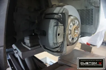 BMW 640D 휠 상처 수리후, 고스트 크롬 휠도색 그리고 M 퍼포먼스 블루 캘리퍼 도색 까지.!! / 용인 처인구