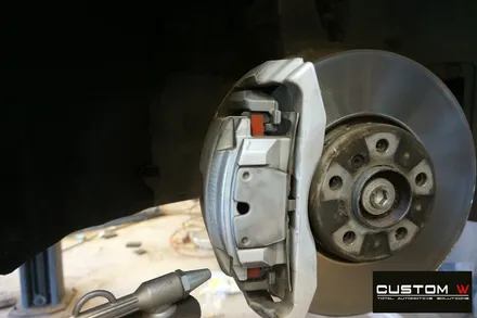BMW 5GT 잘 못된 휠수리로 엉망이 된 휠 재작업. 다이아몬드 커팅 블랙 폴리시 휠로 재탄생 그리고  캘리퍼 도색까지.! / 용인 처인구