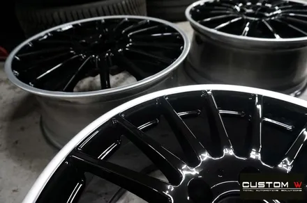 벤츠 E200 블랙실버 유광 투톤 휠 + 레드 캘리퍼 도색 / 용인 처인구