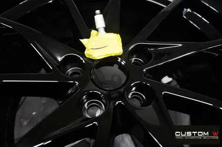 재규어 F-타입(F-TYPE) 블랙유광 휠 도색, 레드 캘리퍼 도색 / 용인 처인구