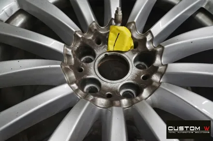 BMW G12 730Ld 휠 상처 수리 후 실버 휠복원 / 용인 처인구