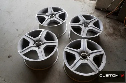벤츠 W221 S500 기존 잘못된 휠수리 도색 이력 약품 박리 후 하이퍼 실버 휠도색 / 용인 처인구